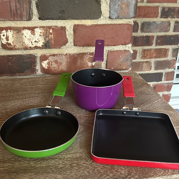 Pots and Pans (Toy) - Picture 1 of 7